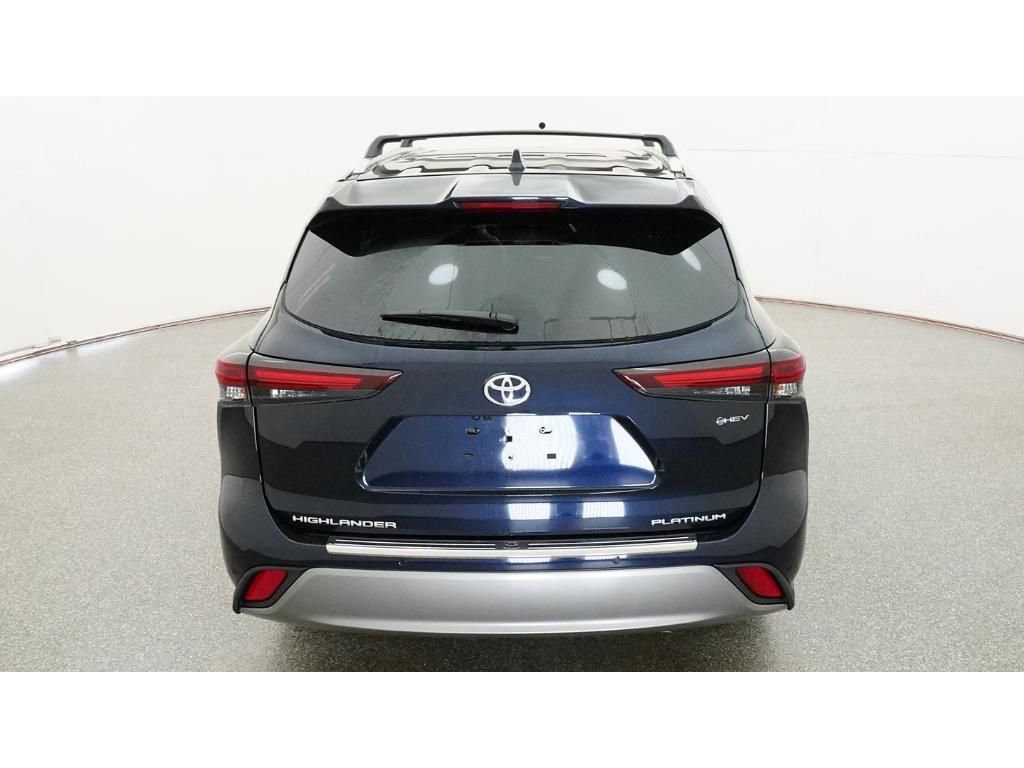 New 2026 Toyota Highlander Platinum image 13