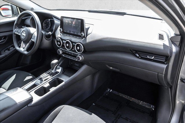 Used 2024 Nissan Sentra SV FWD image 23