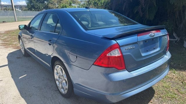 Used 2010 Ford Fusion SE FWD image 4