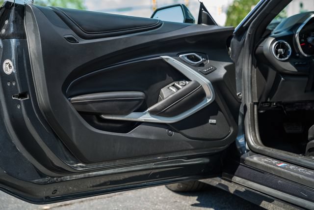 Used 2018 Chevrolet Camaro SS RWD image 37