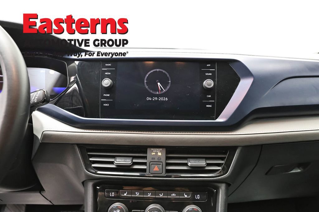 Used 2024 Volkswagen Taos SE FWD image 12