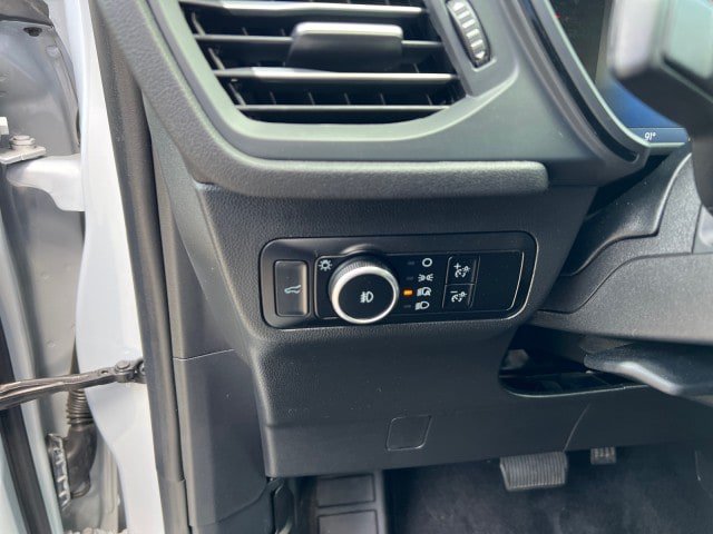 Certified 2025 Ford Escape ST-Line Select AWD/4WD image 13