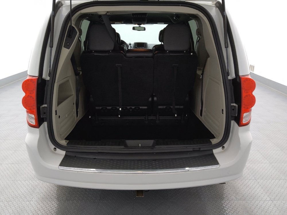 Used 2017 Dodge Grand Caravan SXT FWD image 29
