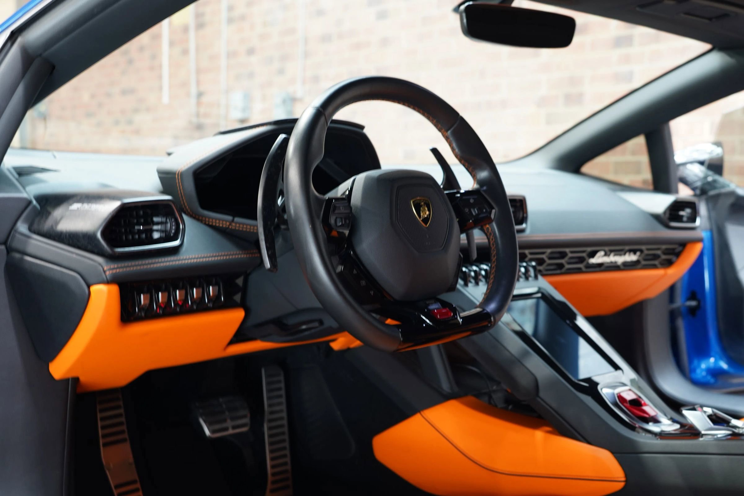 Used 2020 Lamborghini Huracan EVO image 47