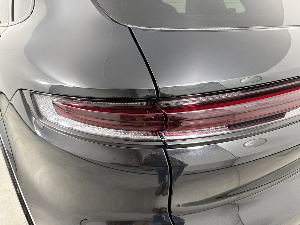Certified 2025 Porsche Cayenne image 18