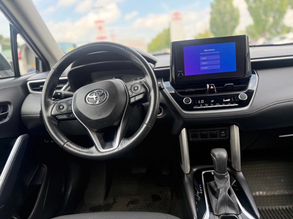 Used 2023 Toyota Corolla Cross LE AWD/4WD image 22