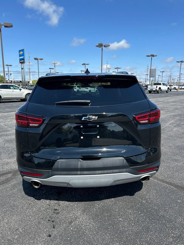 Used 2024 Chevrolet Blazer LT w/ Midnight/Sport Edition FWD image 13
