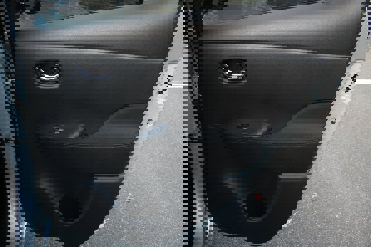 Used 2014 Nissan Leaf S w/ Charge Package image 20