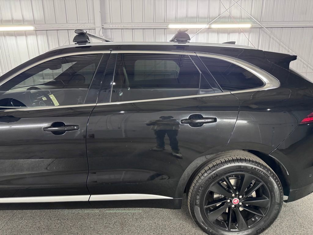 Used 2021 Jaguar F-PACE R-Dynamic S AWD/4WD image 14