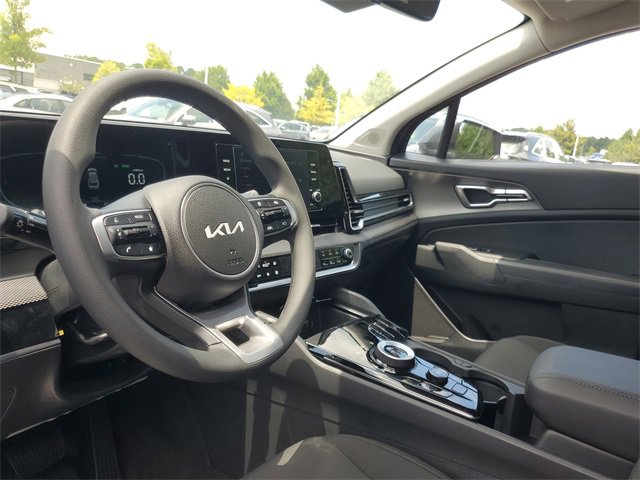 New 2025 Kia Sportage LX image 14