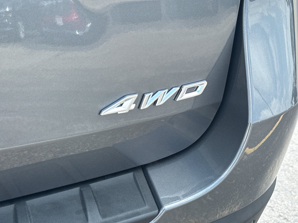 Used 2022 Ford Explorer XLT w/ Equipment Group 202A AWD/4WD image 9