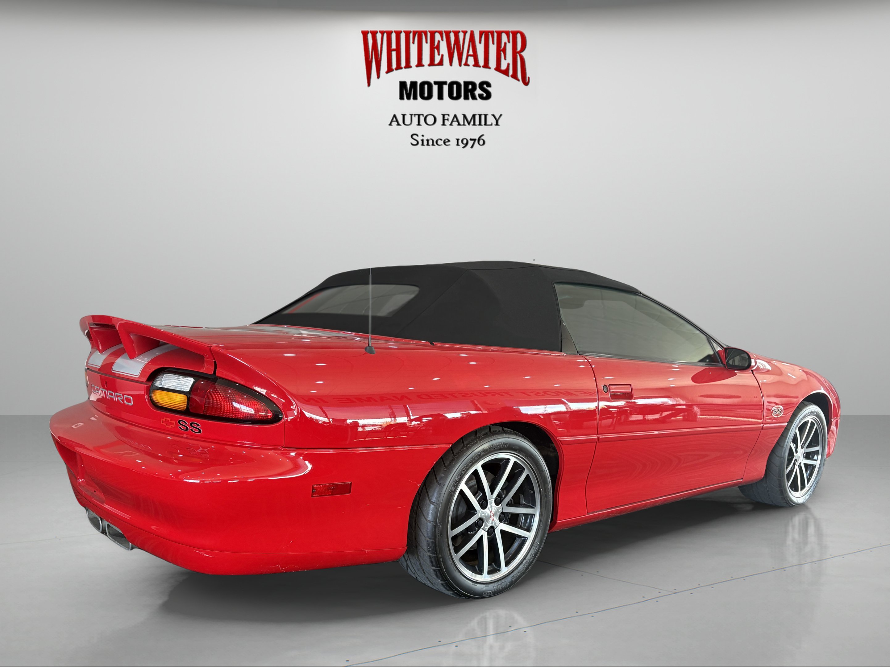 Used 2002 Chevrolet Camaro Z28 w/ SS Performance/Appearance Pkg RWD image 7