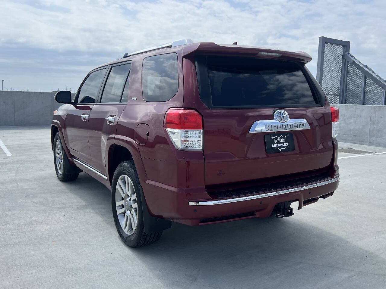 Used 2011 Toyota 4Runner SR5 w/ Premium Pkg w/Leather AWD/4WD image 8