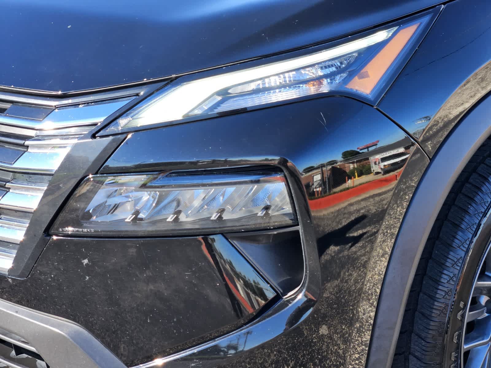 Used 2024 Nissan Rogue S FWD image 7
