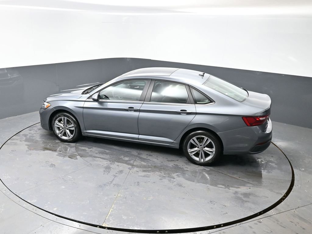 Used 2024 Volkswagen Jetta SE image 47