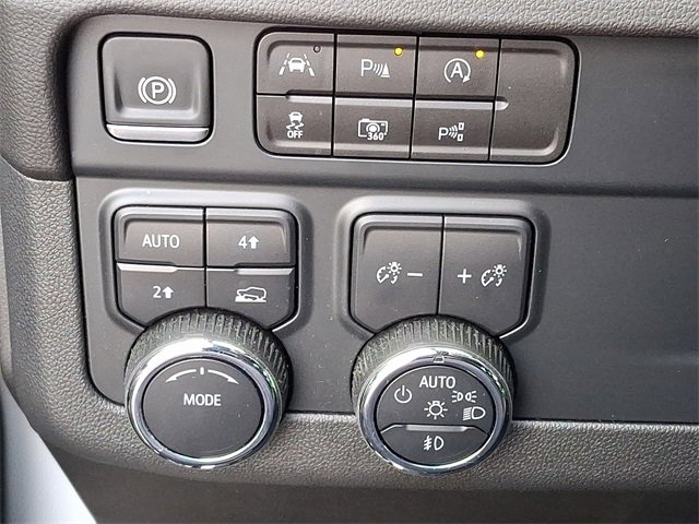 Used 2025 Chevrolet Tahoe High Country image 21