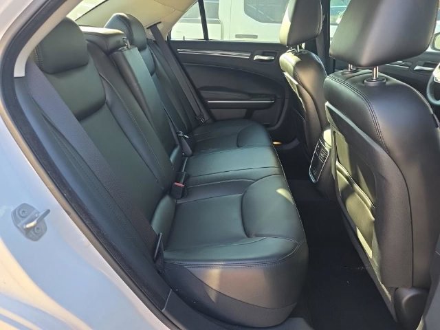 Certified 2021 Chrysler 300 Touring L RWD image 9