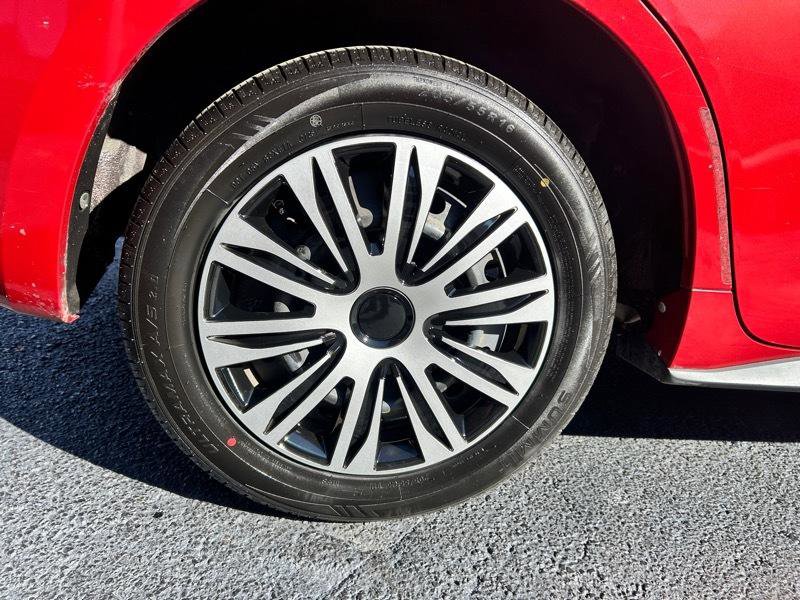 Used 2010 Pontiac Vibe w/ Preferred Package image 19