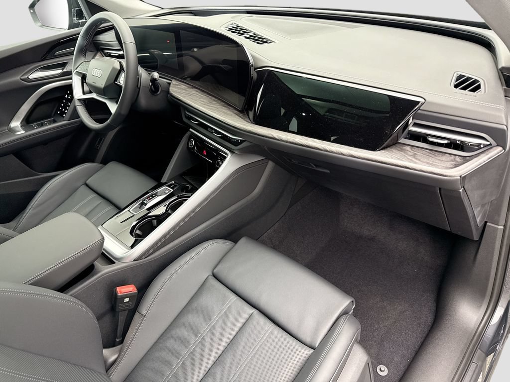 Used 2025 Audi Q5 Premium Plus AWD/4WD image 17