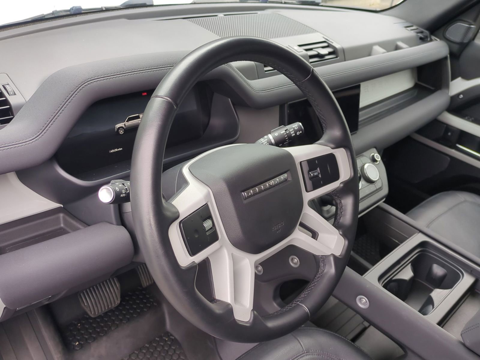 Used 2023 Land Rover Defender 110 SE AWD/4WD image 17