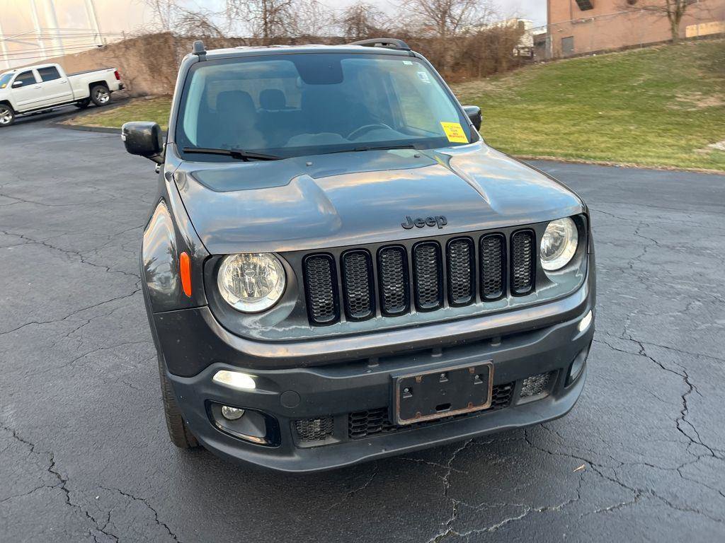 Used 2017 Jeep Renegade Altitude AWD/4WD image 8