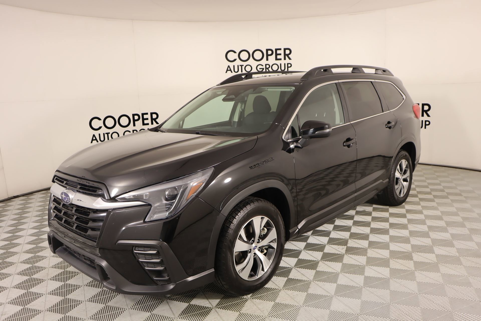 Used 2023 Subaru Ascent Premium image 10