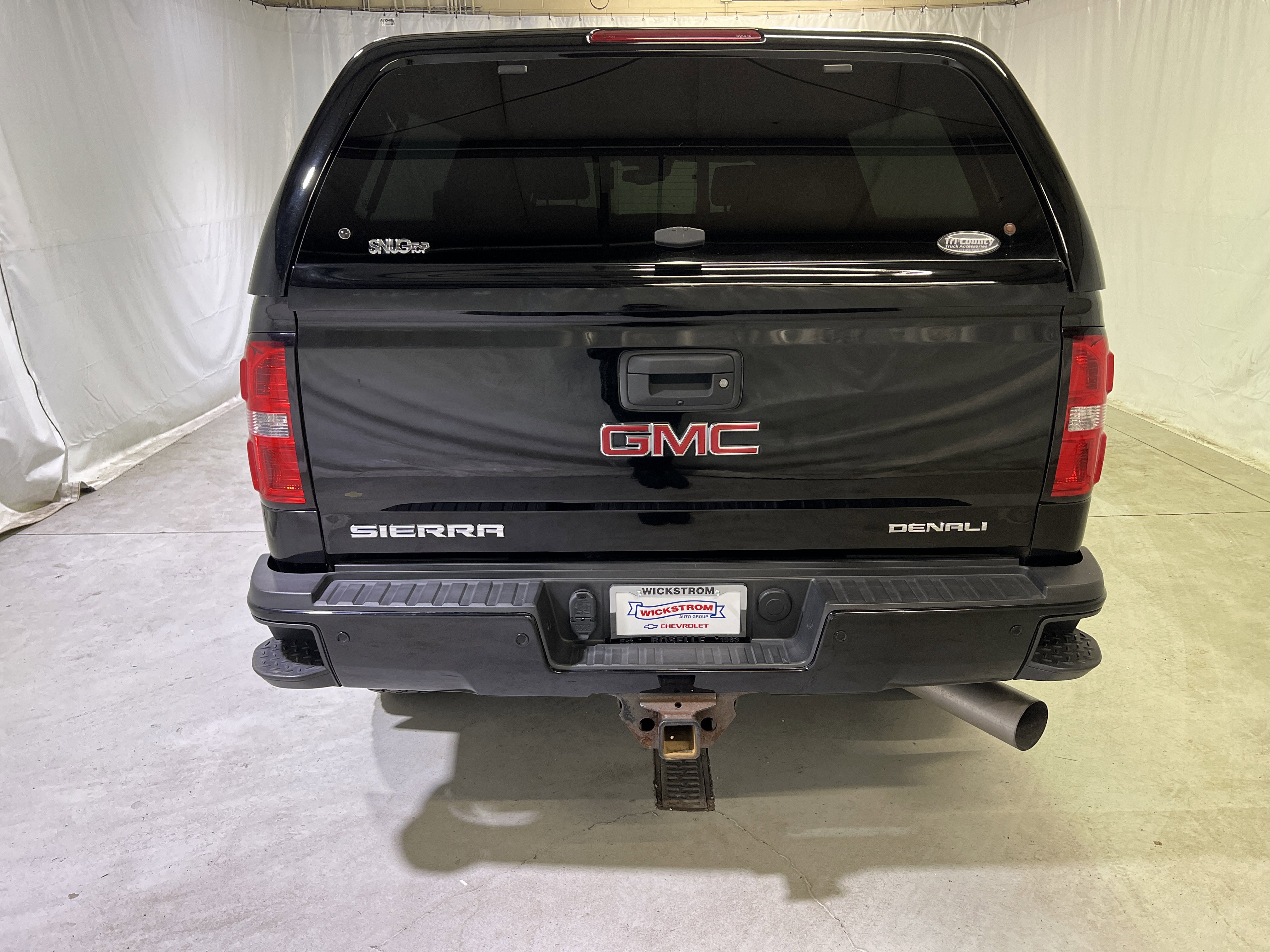 Used 2016 GMC Sierra 3500 Denali w/ Duramax Plus Package image 9