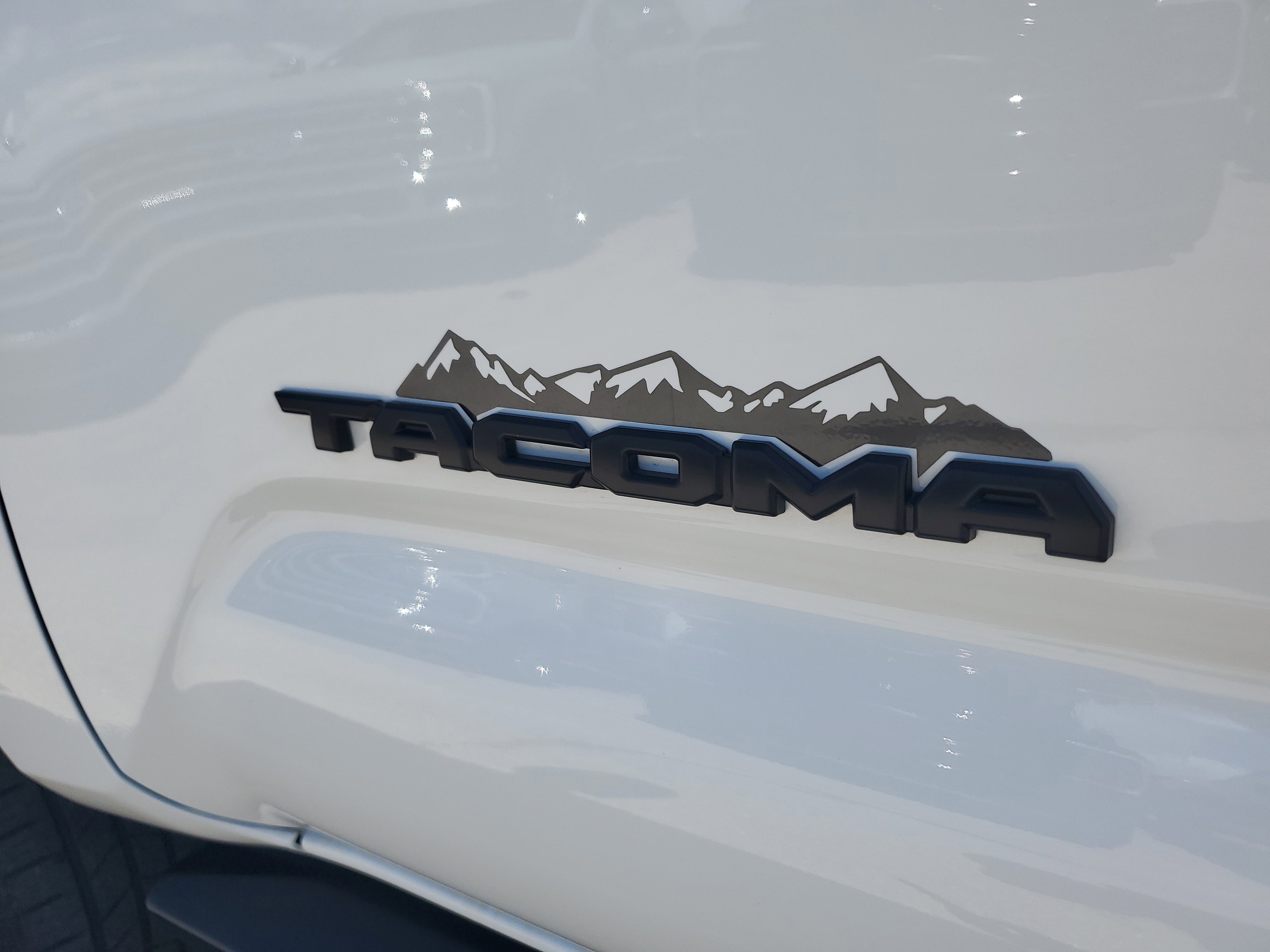 Used 2020 Toyota Tacoma SR image 29