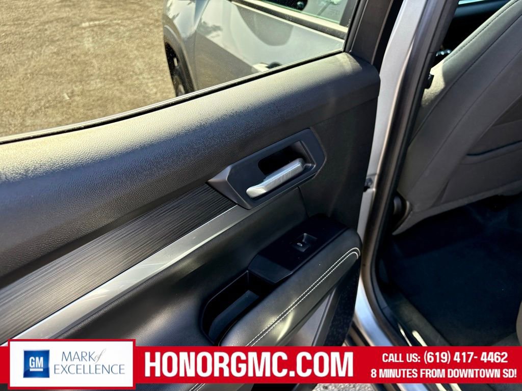 Used 2025 GMC Terrain Elevation image 18