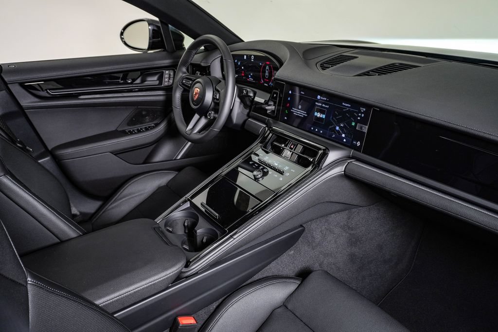 New 2026 Porsche Panamera 4 AWD/4WD image 14