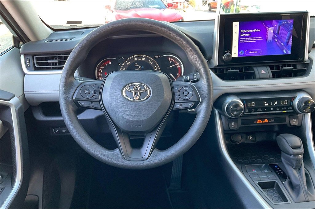 Used 2025 Toyota RAV4 XLE image 5