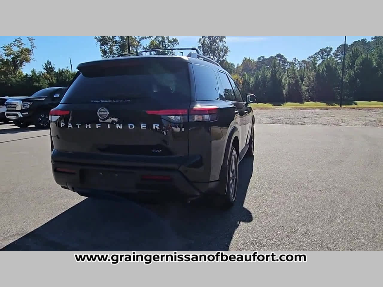 Used 2022 Nissan Pathfinder SV image 30