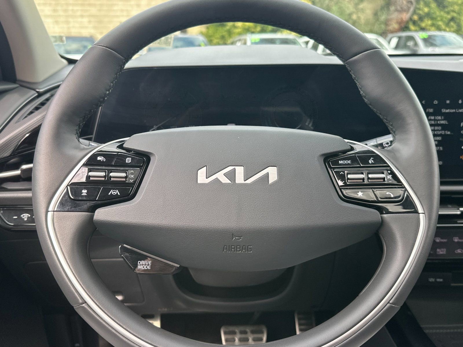 Used 2025 Kia Niro Wave w/ Wave Preserve Package FWD image 24
