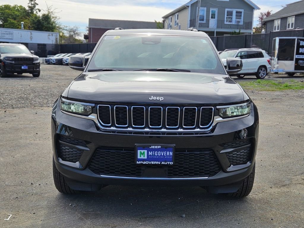 New 2025 Jeep Grand Cherokee Laredo X w/ Luxury Tech Group I image 8