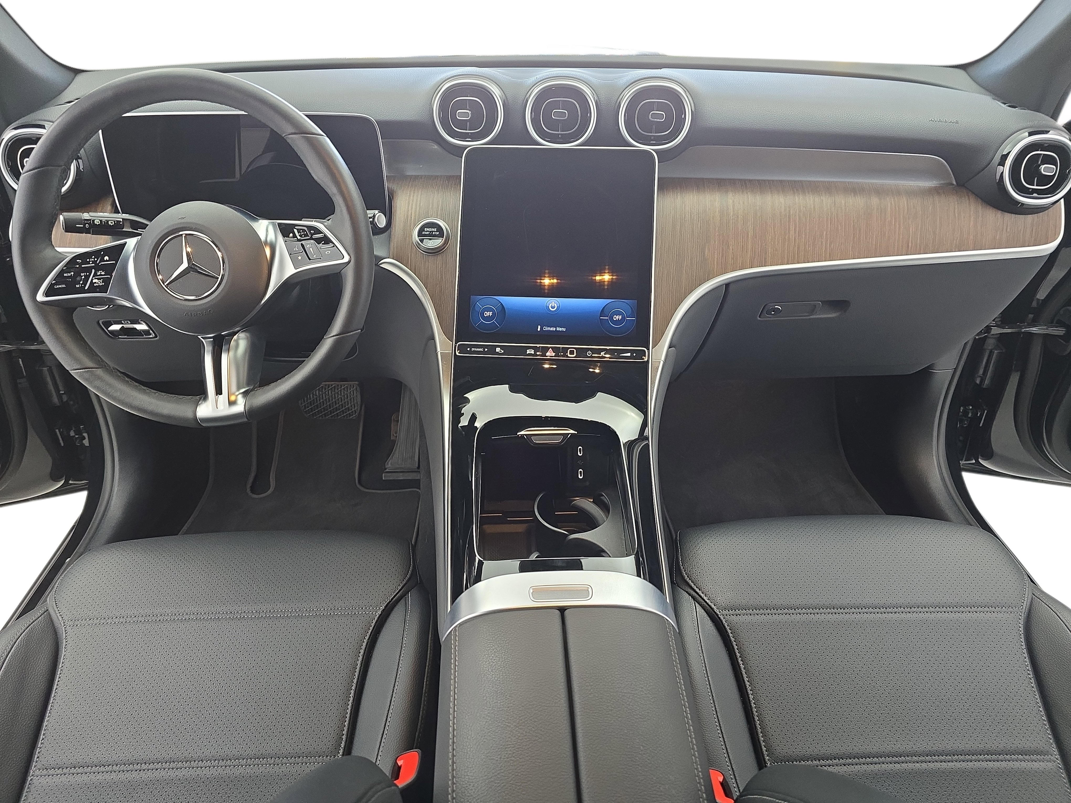 Used 2025 Mercedes-Benz GLC 300 4MATIC image 9