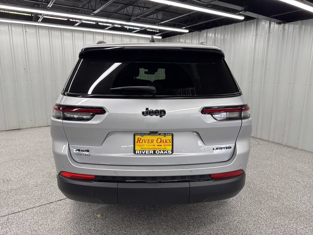 New 2025 Jeep Grand Cherokee L Limited w/ Black Appearance Package AWD/4WD image 5