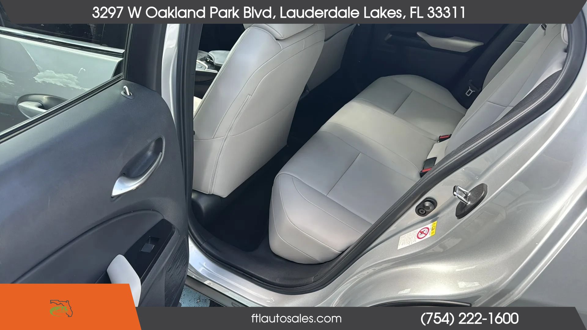 Used 2019 Lexus UX 200 w/ Premium Package FWD image 27
