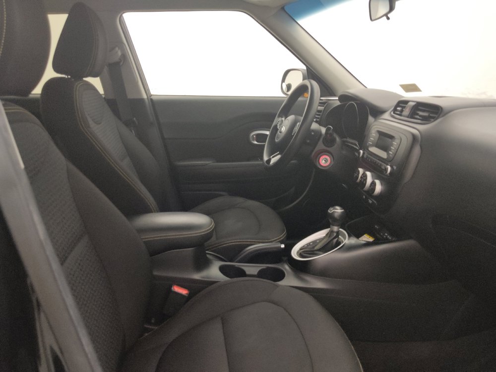 Used 2015 Kia Soul + FWD image 21