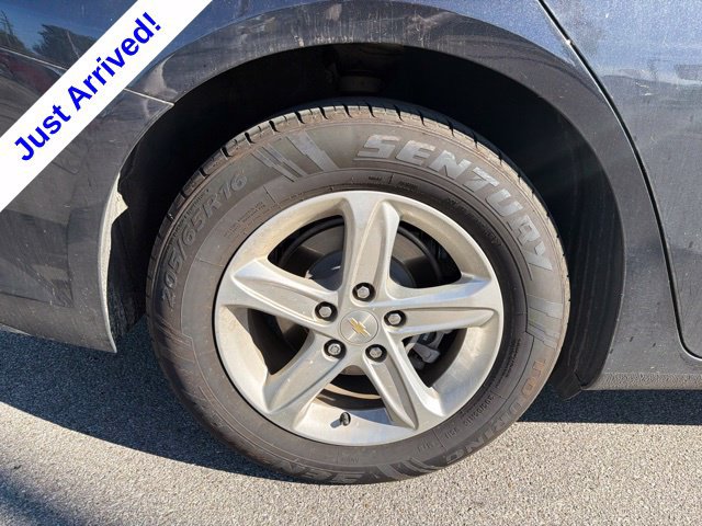 Used 2022 Chevrolet Malibu LS FWD image 18