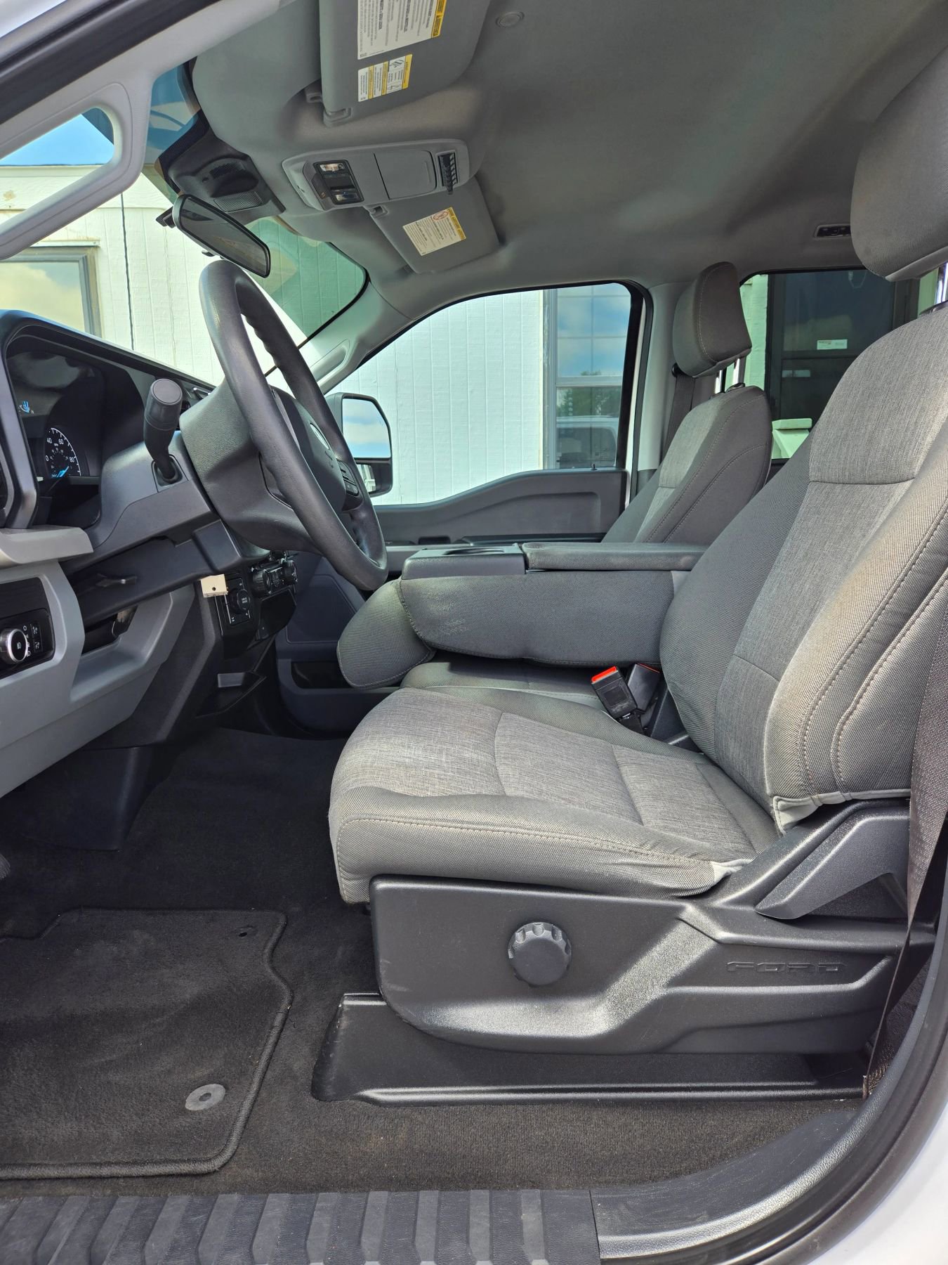 Used 2024 Ford F250 XL w/ STX Appearance Package AWD/4WD image 9