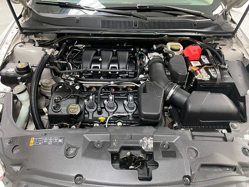 Used 2017 Ford Taurus SE image 17