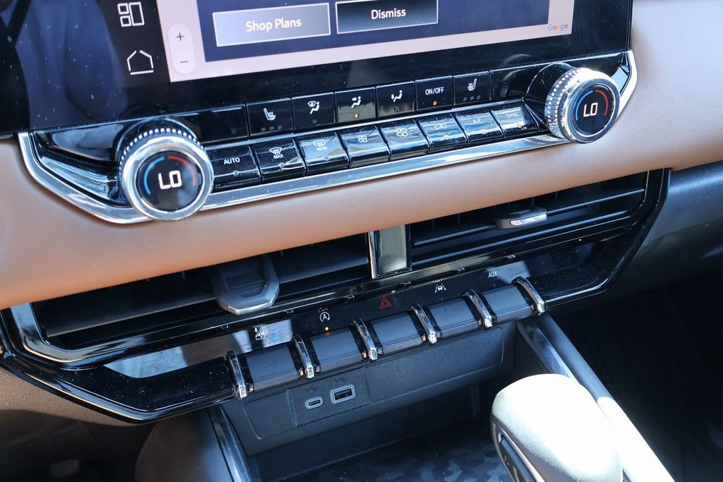 Used 2024 GMC Canyon AT4 image 14