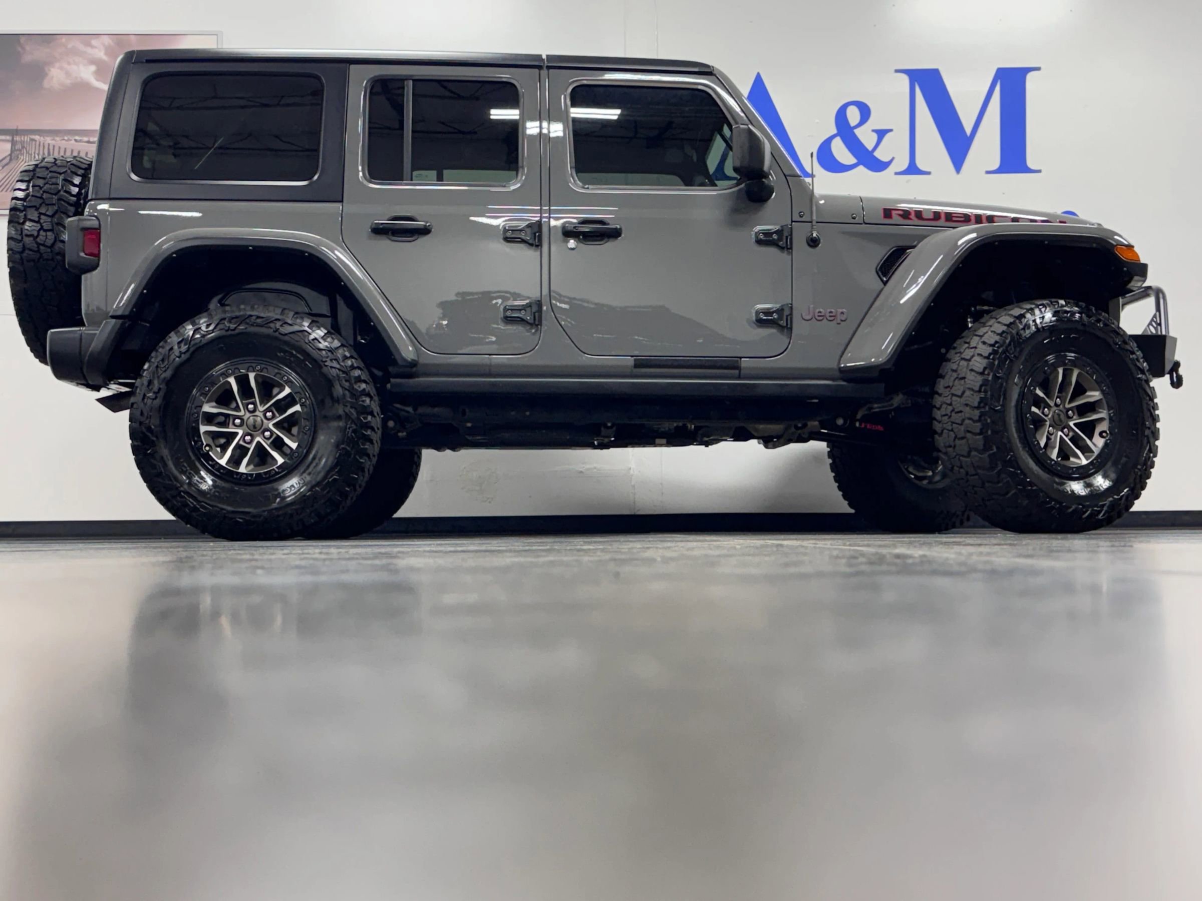 Used 2021 Jeep Wrangler Unlimited Rubicon AWD/4WD image 6