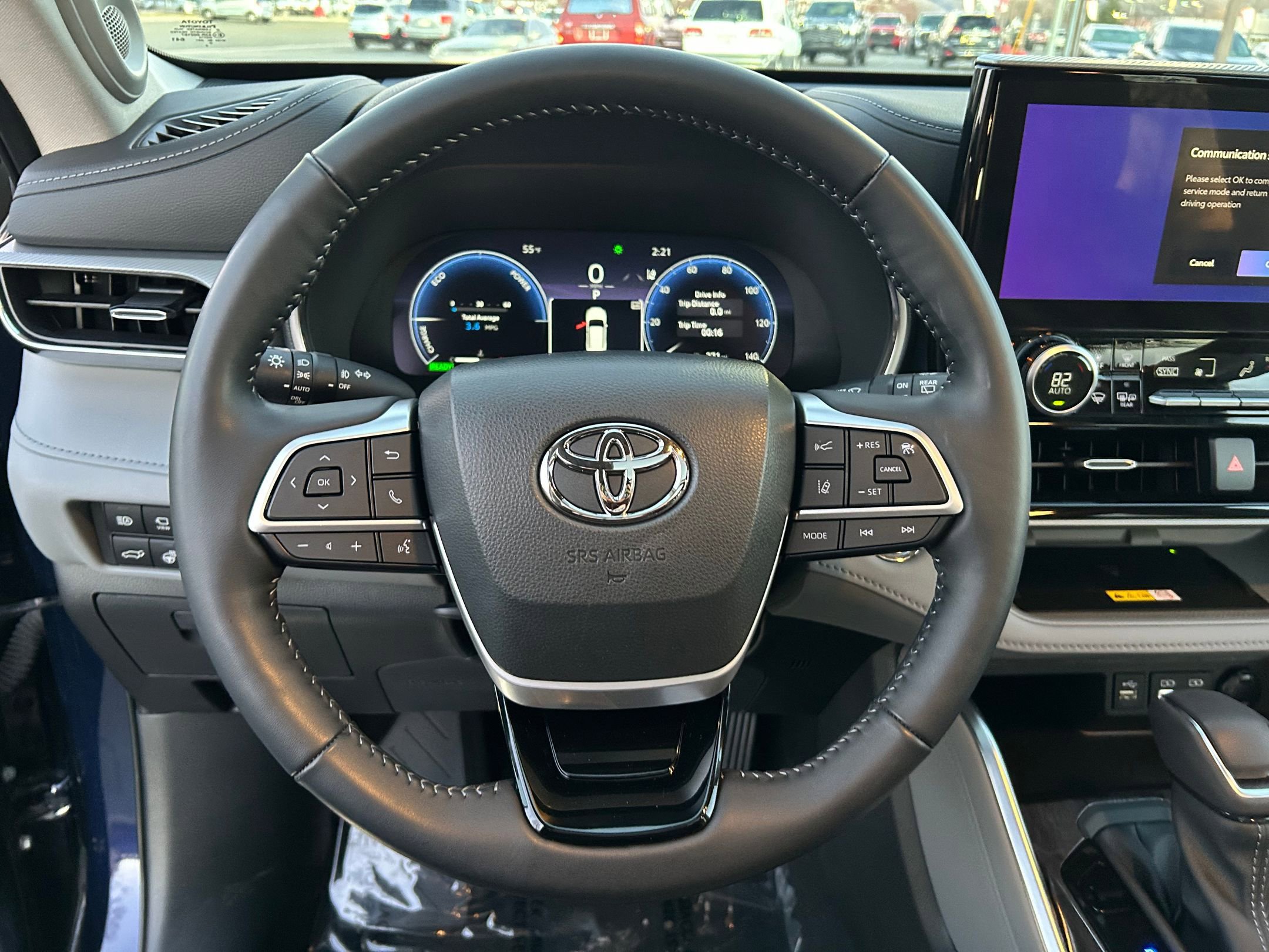 Used 2023 Toyota Highlander Platinum image 12