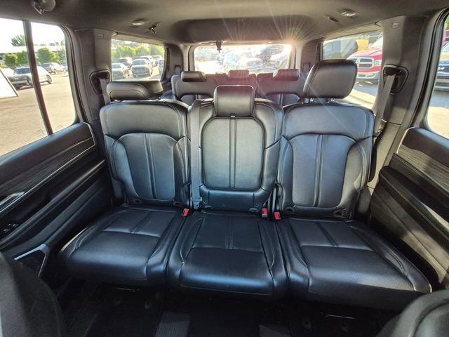 Used 2024 Jeep Wagoneer Series II w/ Flexible Seating Group RWD image 12