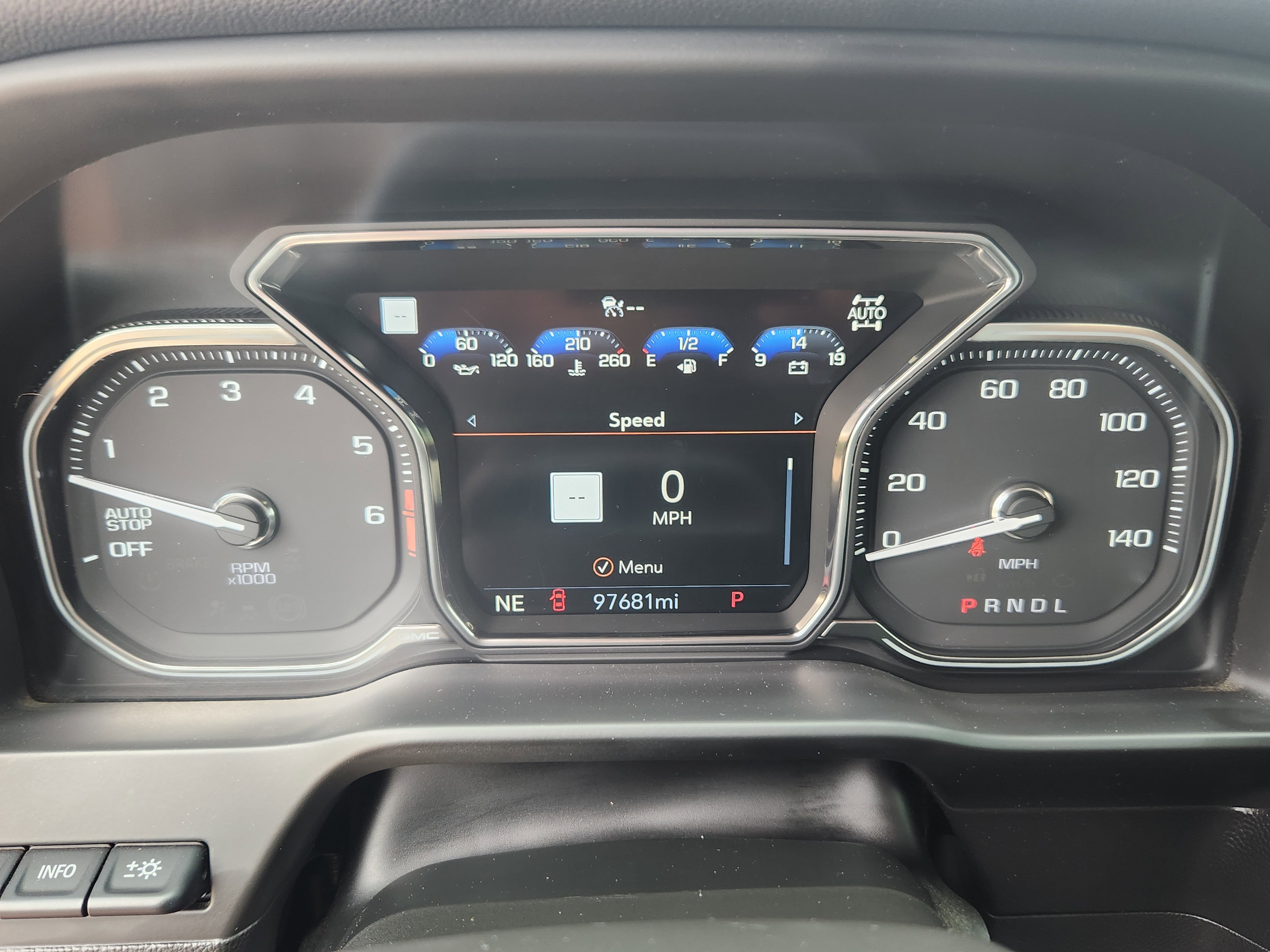 Used 2021 GMC Sierra 1500 AT4 w/ AT4 Value Package AWD/4WD image 11