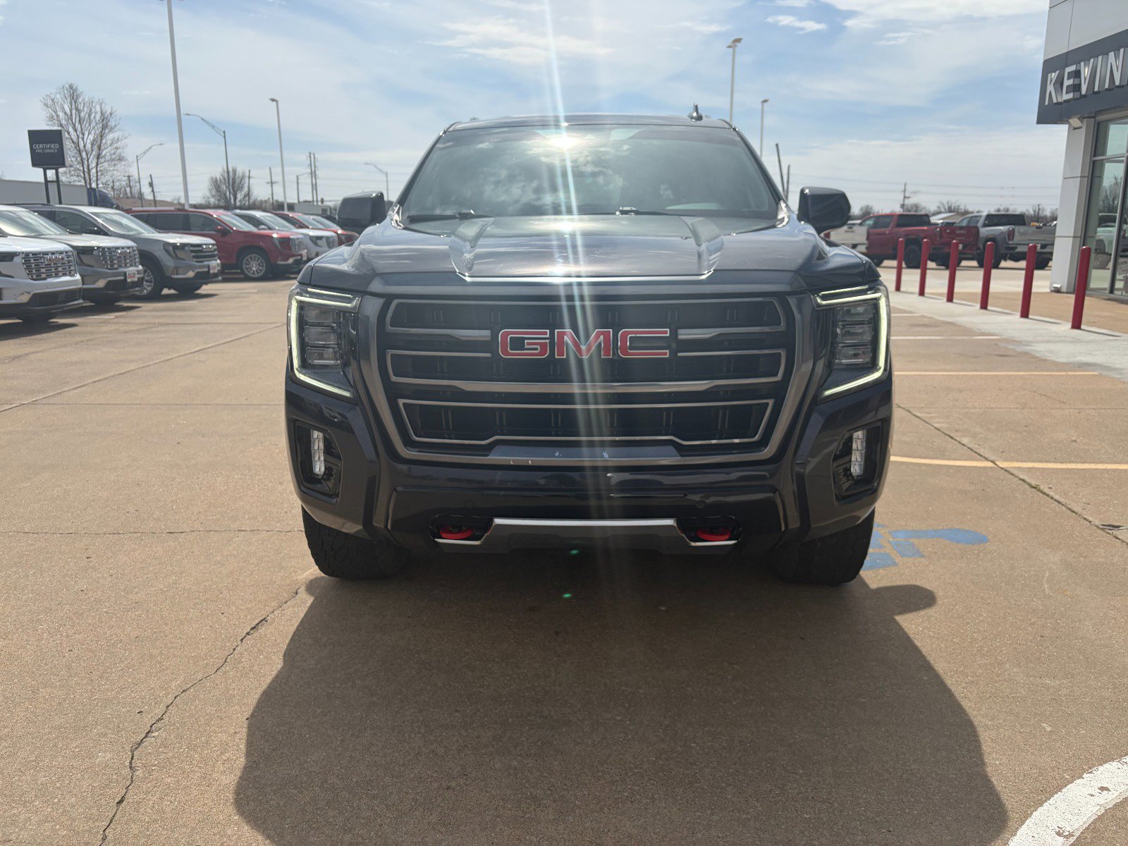 Certified 2023 GMC Yukon AT4 image 2