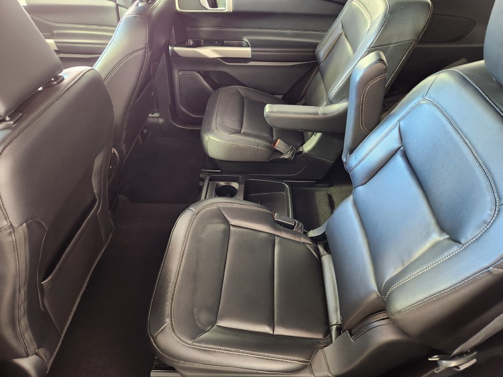 Used 2021 Ford Explorer XLT w/ Equipment Group 202A AWD/4WD image 14