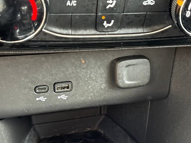 Used 2025 Buick Encore GX Sport Touring AWD/4WD image 15
