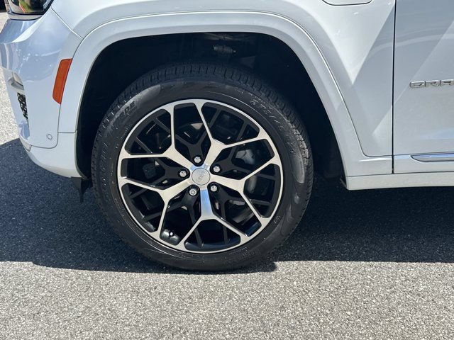 Certified 2022 Jeep Grand Cherokee Summit AWD/4WD image 13